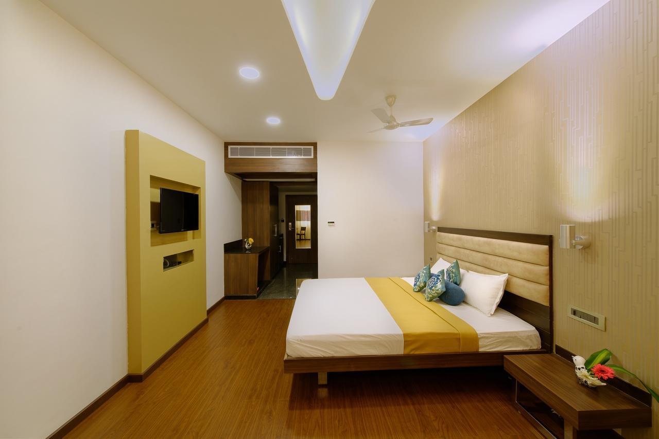 Hotel Priyadarshini Pride Hospet Eksteriør bilde