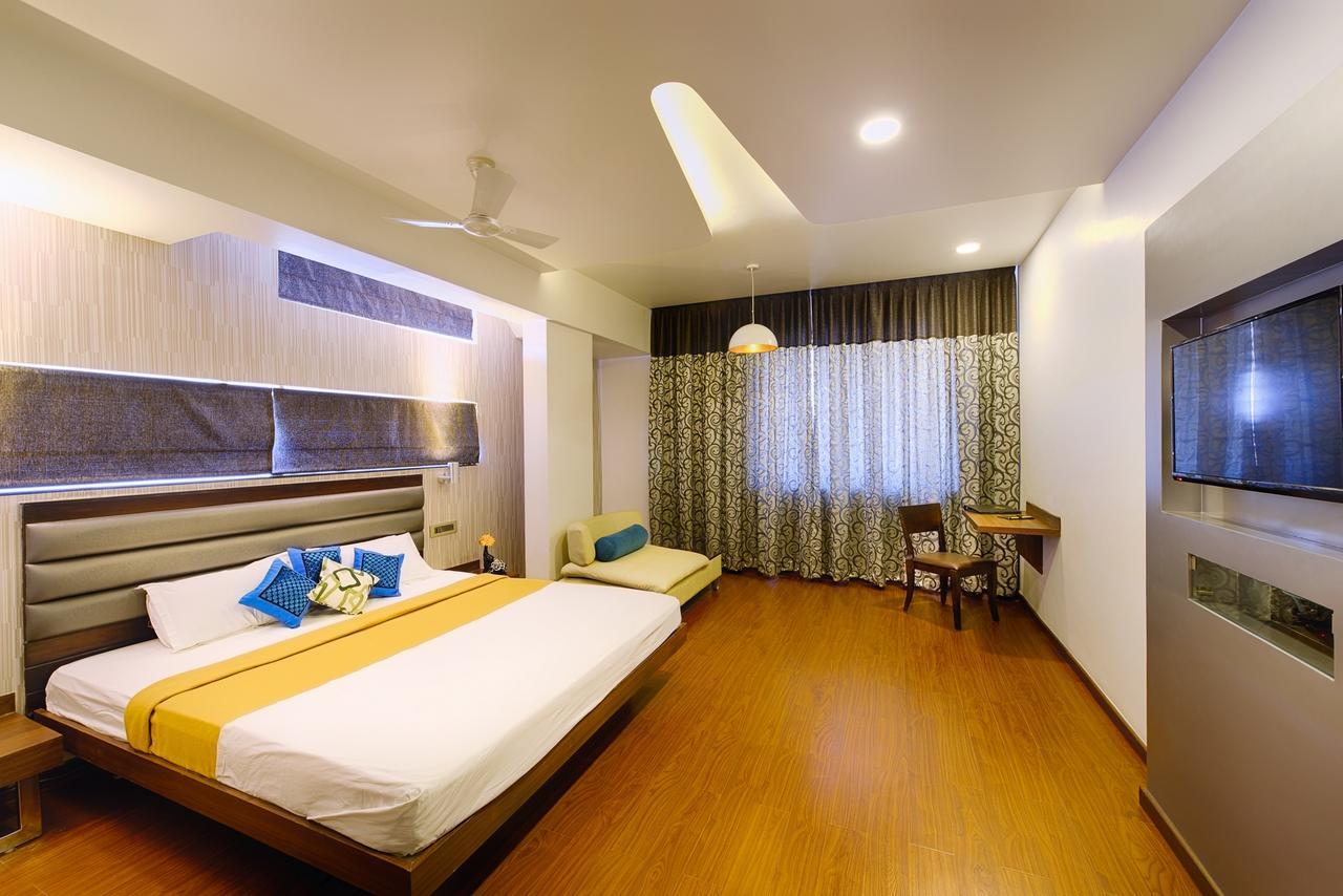 Hotel Priyadarshini Pride Hospet Eksteriør bilde