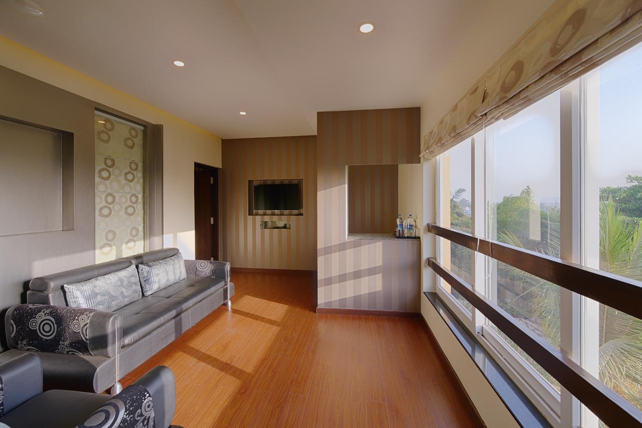 Hotel Priyadarshini Pride Hospet Eksteriør bilde